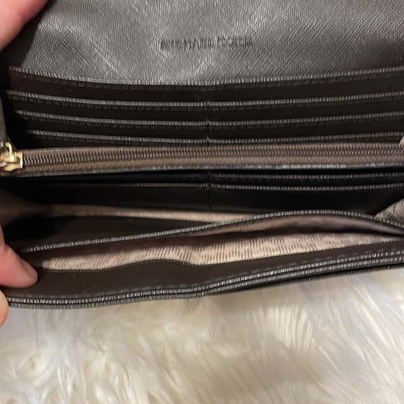 Michael kors purse and wallet set - Picture 11 of 16